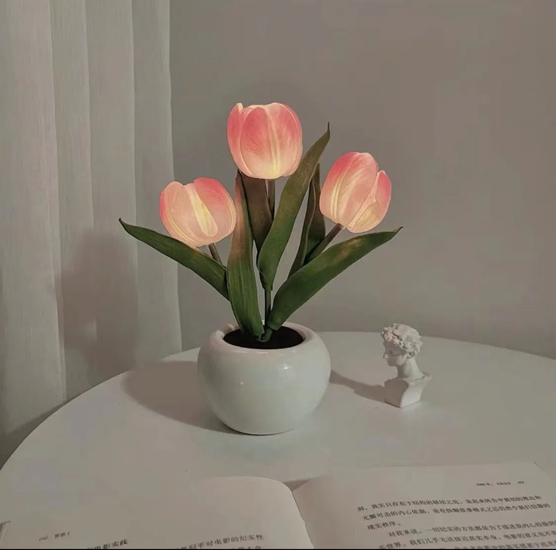 Tulip Shaped Floral Table Lamp