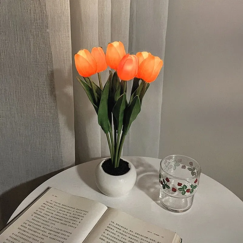 Tulip Shaped Floral Table Lamp