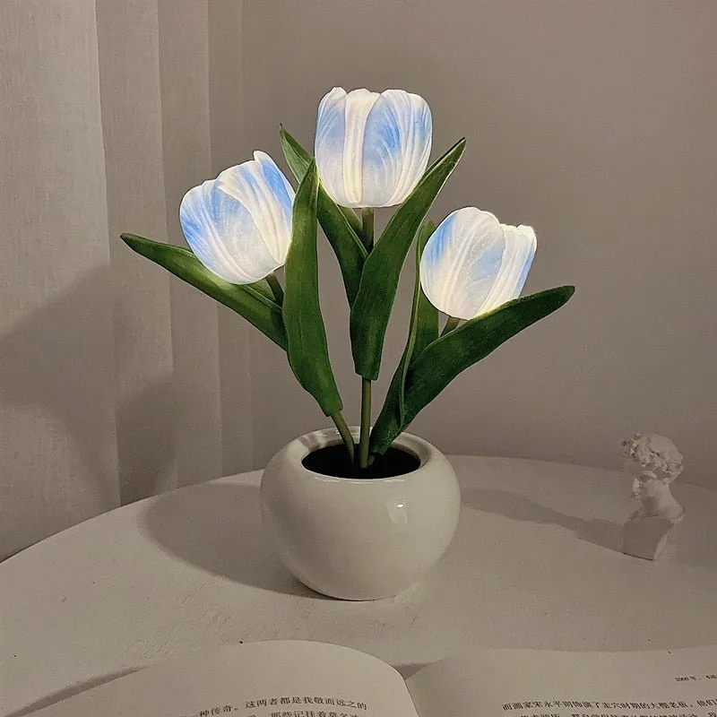 Tulip Shaped Floral Table Lamp