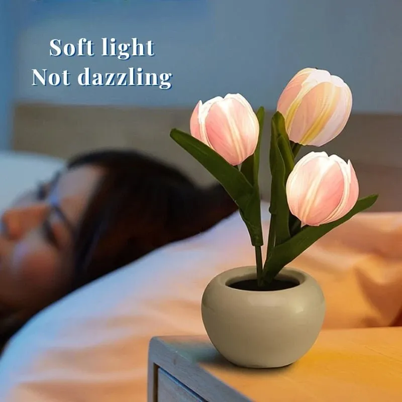 Tulip Shaped Floral Table Lamp